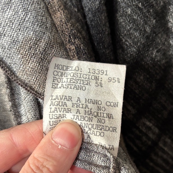 Frank Lyman Design Women's Black and Gray Waterfall Cardigan - Picture 5 of 6